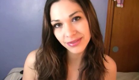 Adrienne Adora - Shiny Glossy Lipstick Kisses