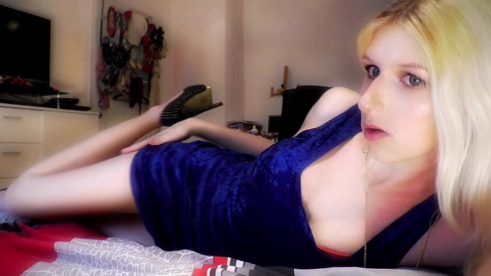 Sexy blonde princess - Fall deeper my Addict