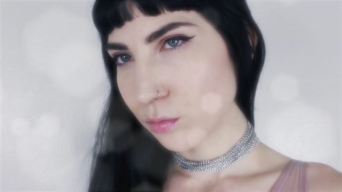 Goddess Eliza - Glossy Lipnosis
