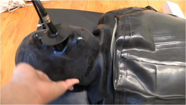 The Vacuum Sack Experience - Mark and Elise Graves - Elise Guides Her Rubbe