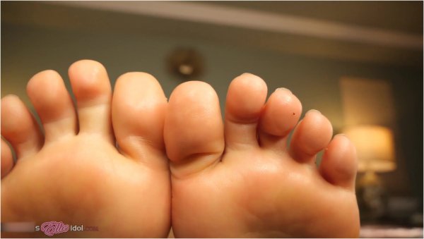 Princess Ellie Idol - FOOTSY CAN’T SEE - Dirty Feet