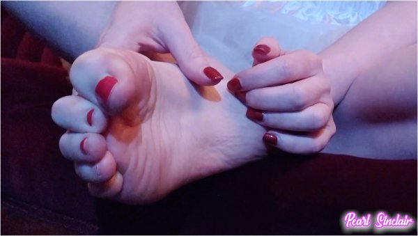 DemonGoddessJ - Giantess Squeeze and Snacking Fantasy - Dirty Feet