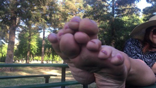 Unique Soles - Angela's Mature dirty soles - Feet Worship