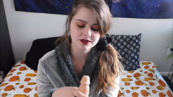 Desiwoods420 - Blowjob From Mommy - Mommy Roleplay
