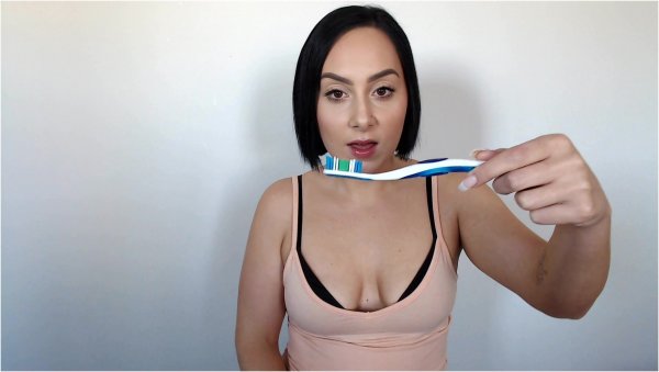 Goddess Arielle - Brush Your Teeth With Cum