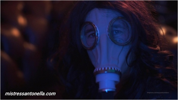 MISTRESS ANTONELLA - Gas Mask And My Favorite Bitch Who Puts On My Black Stockings