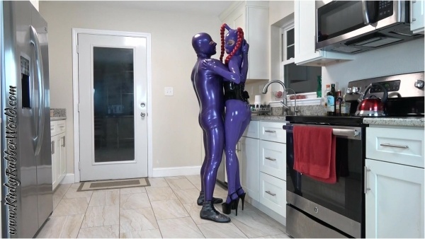 Kinky Rubber World - Blowjob In The Kitchen For Rubber Jeff - Latex Fetish