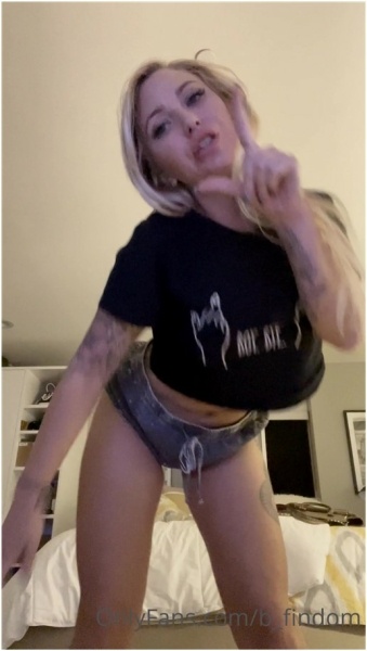 SorceressBebe - Losers Stay Weak And Teased And Must Pay More