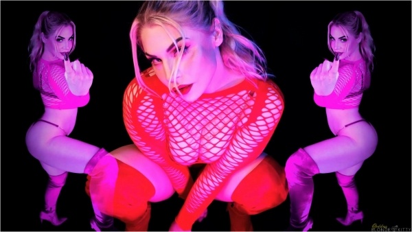 Goddess Blonde Kitty - THE SIMULATION