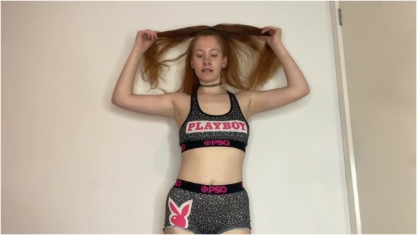 Phoenixxchelsea - Redhead Teen Strips After Workout