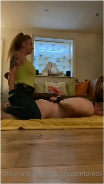 Miss Suzanna Maxwell - A Private Play Clip With Slaveflash