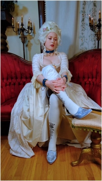 Madame Beatrix - Peasants Made To Worship Baroness Feet