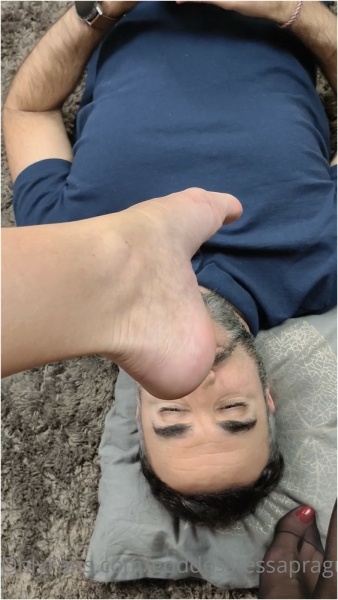 Goddess Tessa - Size Feet Goddess - Would You Like Me To Smother Your Face With My Feet