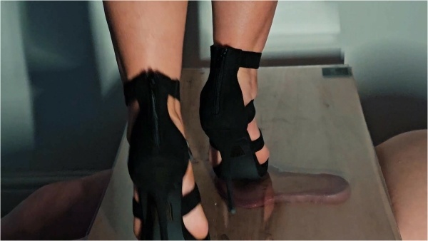 Ambers Trample Palace - Plexi Glass Trample Black Strappy Heels