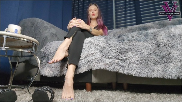 Worship Goddess Vicky - Submitting to Your Sister in Laws Feet