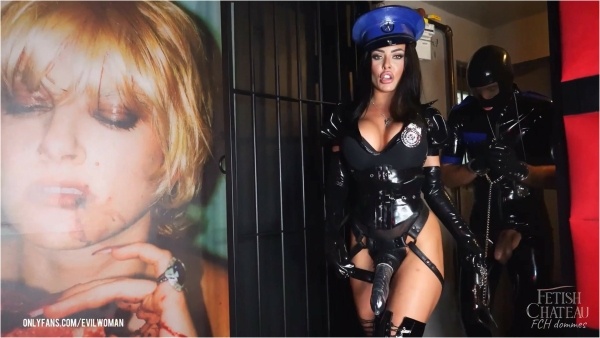 Fetish Chateau Dommes - Dirty cop punished by gigantic cock of Police officer Evi Woman