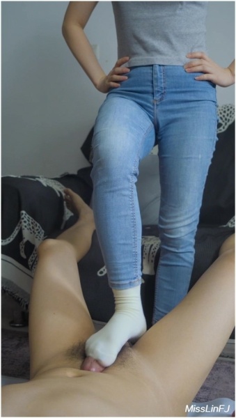 MissLinFJ - Jeans Sockjobs (Vertical Video)