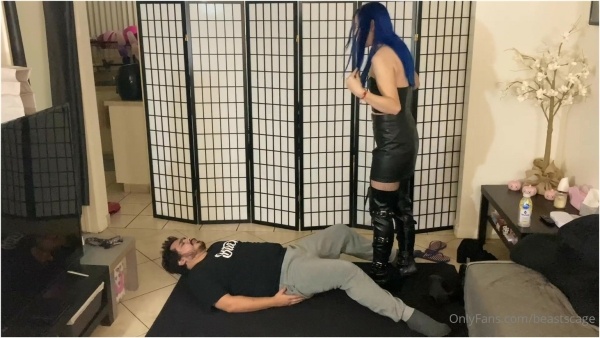 Beastcage Ballbusting - Girl in boots beats guy in the balls