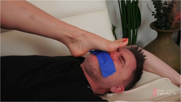 Bratty Foot Girls -  Naomi Swann, Jason Ninja - Loyal to My Foot Stink