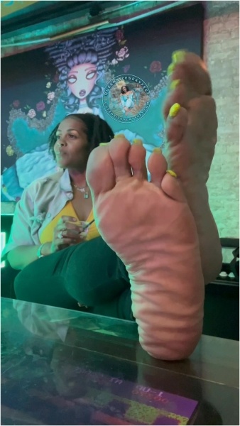 QueenSizeSexyFeet - Too Many Drinks Nightclub Wrinkled Soles JOI