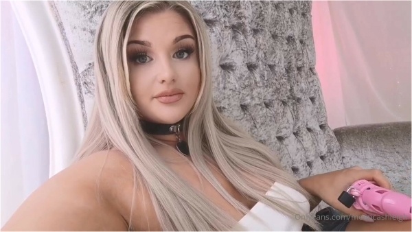 Mean Cashleigh - When Youre At Your Most Desperate