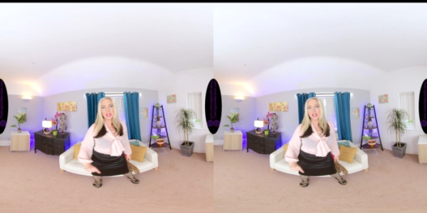 The English Mansion - Miss Eve Harper - MILF Catches You Xdressing - VR