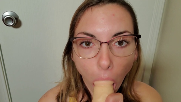 MISS MALORIE SWITCH - Cum On My Tongue