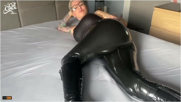 CatCoxx - Latex Bitch Dirty Talk