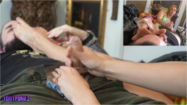 FOOTPUNKZ -  Jerked off by my Girlfriend’s Best Friend - Amateur Foot Smelling Handjob