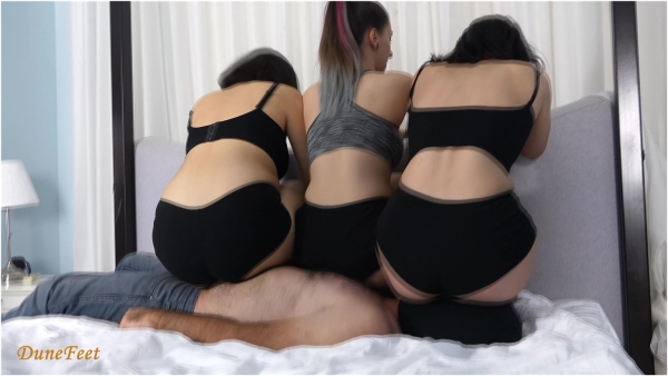 DuneFeet - Bad On Bed 4