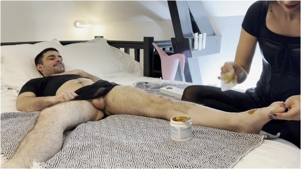 Maitresse Parker - My Thing Is Too Hairy I’ll Fix It Part 1