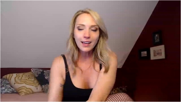 SneezeGoddess - Behind the Scenes of a Sneeze Video