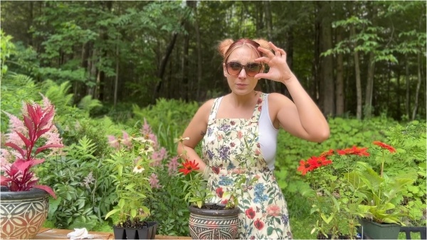 SneezeGoddess - Enduring an Allergy Attack Gardening
