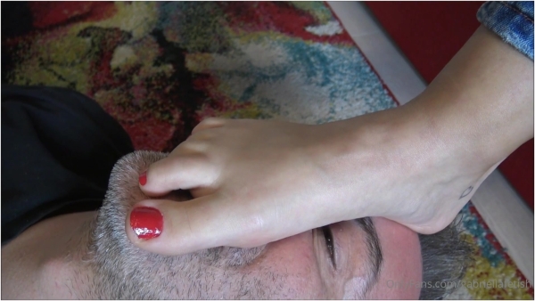 Goddess Gabriella - His Face Is My Floor