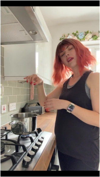 Yourhikerbabe - Crazy Ex Hires Woman Who Boils Your Chopped Off Penis
