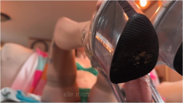 Elle Marz - High heel job and worship JOI