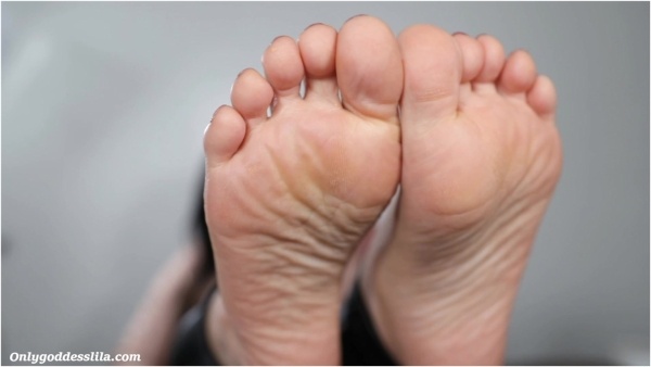 Goddess Lila - Stay Home and Pay Feet