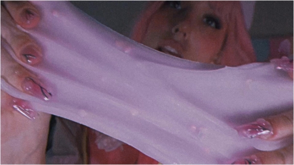 Elle Marz - Giant Alien ice cream shop Asmr