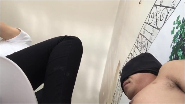 Chinese Femdom - Foot Fetish Facesitting
