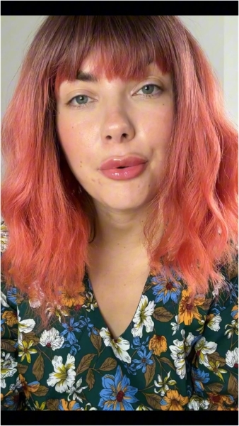 Yourhikerbabe - Mesmerising You By Blowing Kisses