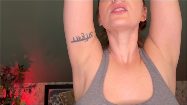 SneezeGoddess - Sweaty Step Mom Armpit Gooning in 4K