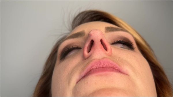 SneezeGoddess - Up Close and Personal with Sneeze Goddess