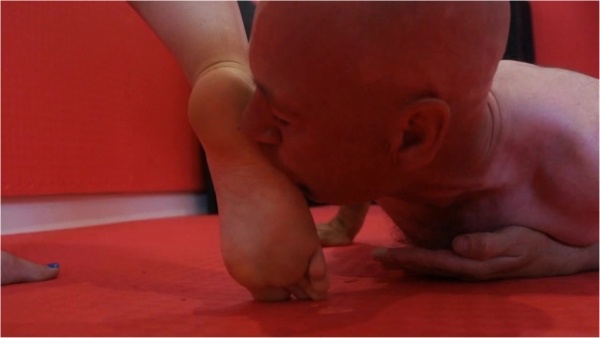 Mean Girls Feet - Serenity's Dangerous Feet