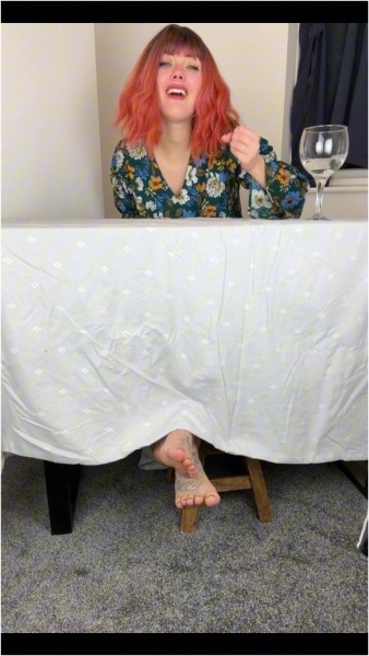 Yourhikerbabe - JOI Over My Bare Soles On A Date