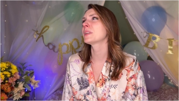 SneezeGoddess - Birthday Sneeze Fit