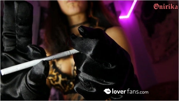 Domina Oni Hannya - Noir Smoking Fetish Worship