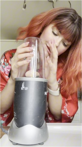 Yourhikerbabe - Chopping Off Your Penis and Putting It In The Blender