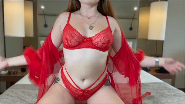 Goddess Roxy - Body Worship Addict