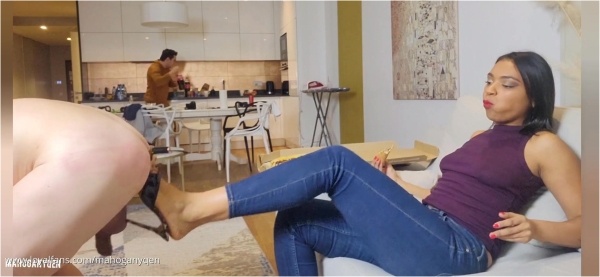 MahoganyQen - Pizza And Chill - Casual Heel Fucking My Slave