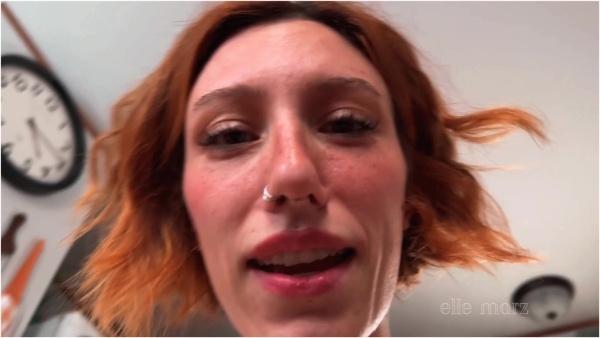 Elle Marz - Sis makes you sniff EVERYTHING